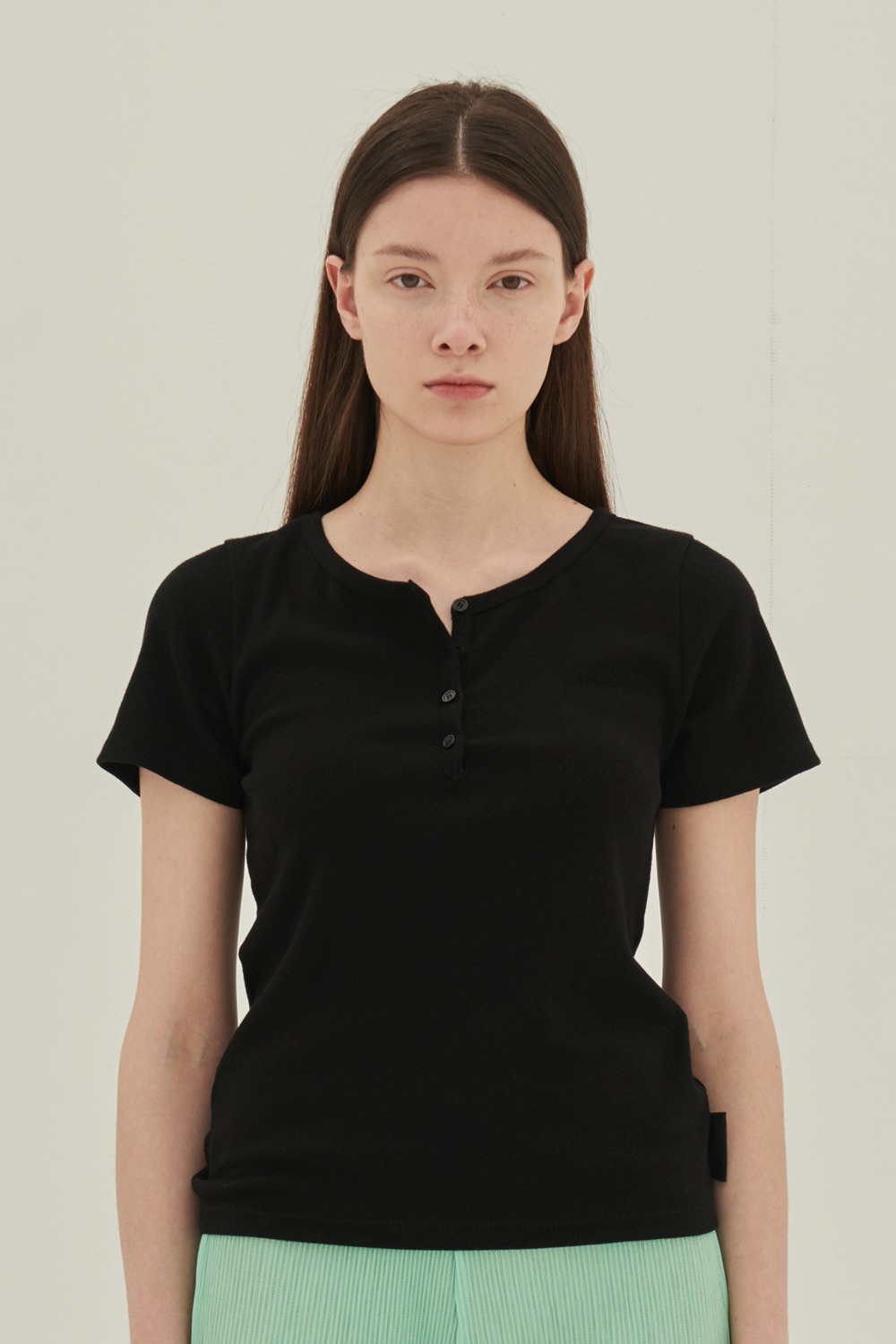 4-Button T-shirt Black