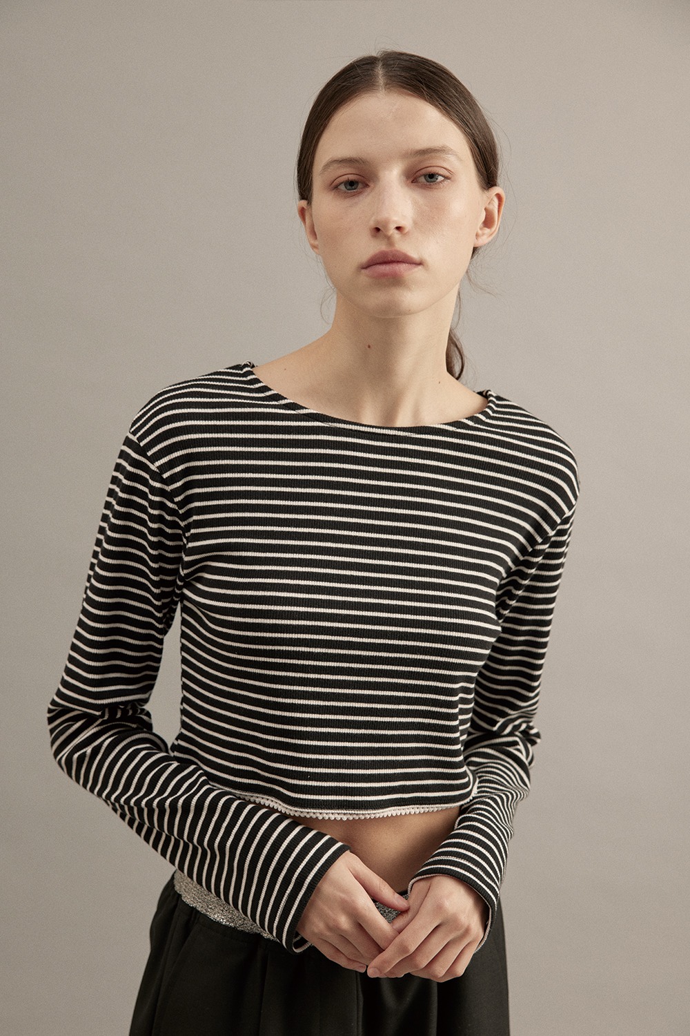 [예약배송10/12]Stripe Crop T-shirt Black